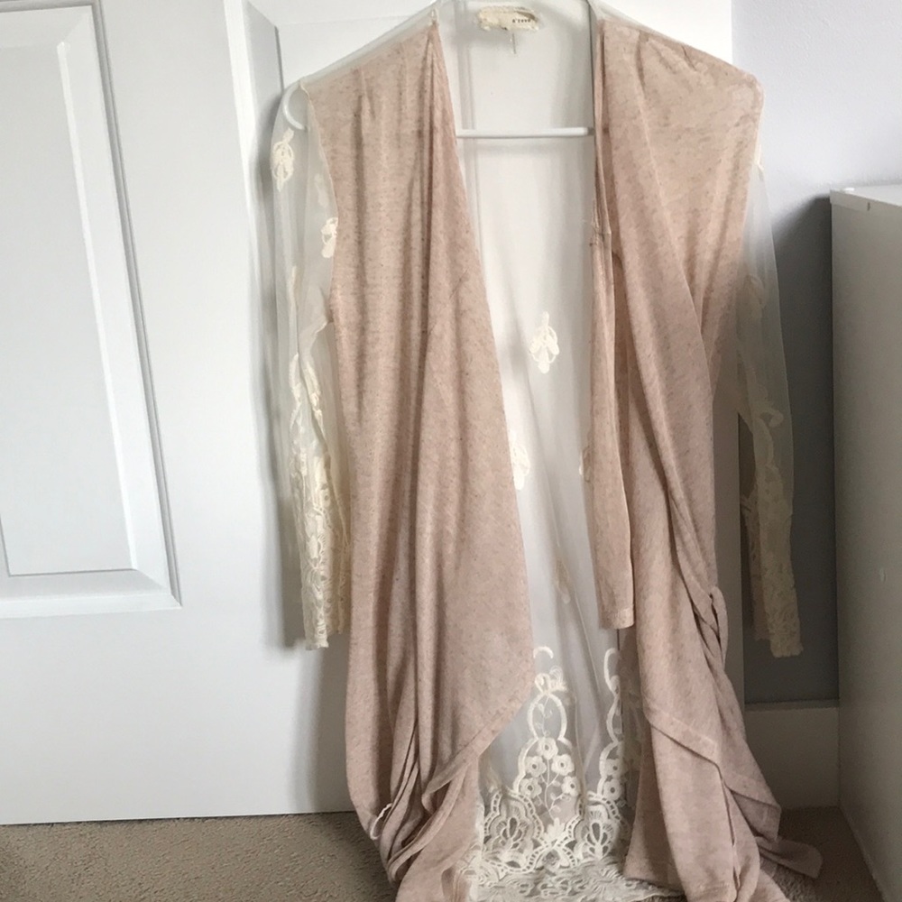 Sheer-back Lace Cardigan